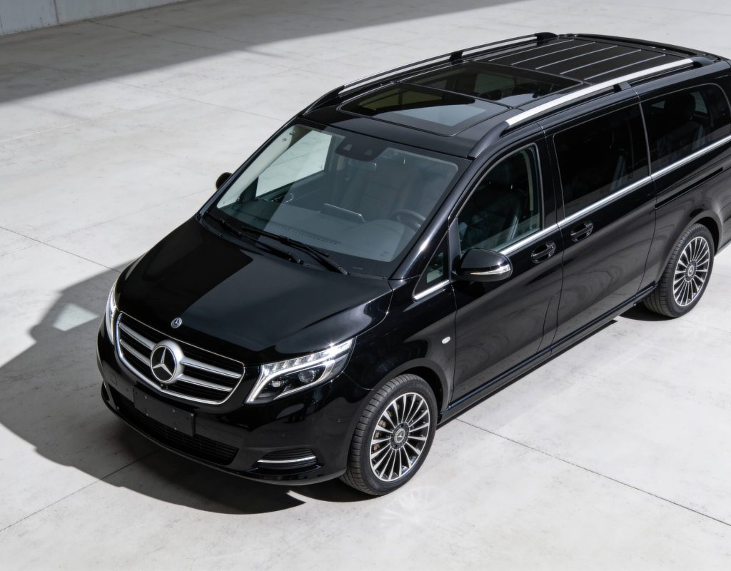 black-mercedes-benz-v-class-with-no-human__30564